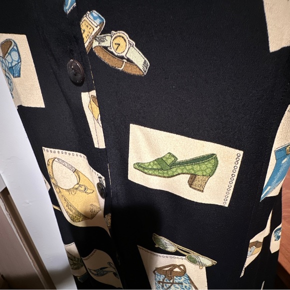 Dress Button-down, “accessories “ Print On Black , Sleeveless, Soft Collar - Picture 2 of 7